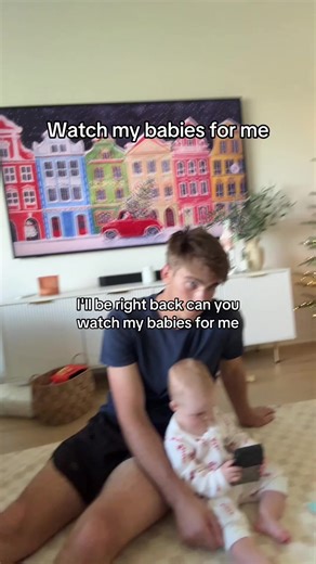 82K views · 1K reactions | the way she cried for me when i left but then immediately smiles 藍凉 i love her so much ##babygirl##dadsoftiktok##couple##couplegoals | Quincieandzach | Facebook