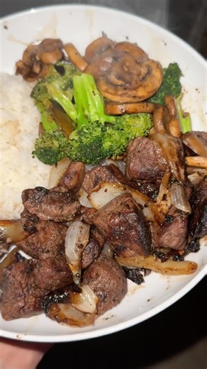 @groovyfoodiess link in bio https://tasty.co/recipe/fireside-steak-dinner | BuzzFeed Food