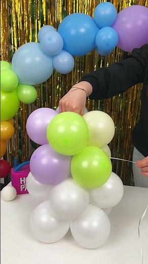 Mini Balloon Arch Idea #balloontutorial #balloon #partydecoration #partygift #houseofpartyco #diy