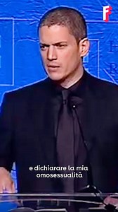 344K views · 8.1K reactions | “Ho scelto di essere per qualcun altro ciò che nessuno è stato per me. Facciamo sì di mandare un messaggio a un giovane che viene preso di mira a casa, o a scuola, o per strada, dicendogli che a qualcuno importa di lui, che esiste un “noi”, che è amato e non è solo”. Questo il discorso dell’attore Wentworth Miller sul coming out e sul senso di comunità | Freeda | Facebook