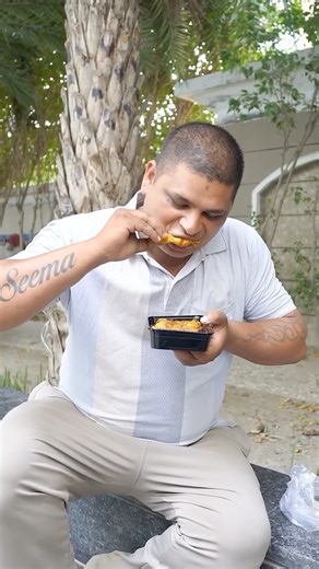 Rahul Bisht | Food | on Instagram: "Desi Chicken Curry | Rahul Bisht #foodvlogs #foodchallenge #food #streetfood #rahulbishtcooking #rahulcooks #rahulbishtcooks #rahulbisht #chicken #chickencurry #chickenrecipe #desichicken"