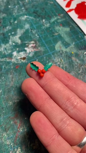 Creating Miniature Holly Artwork