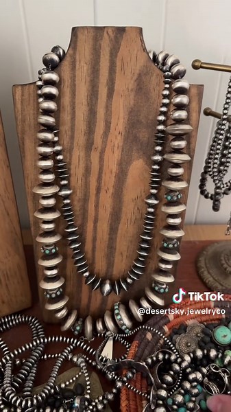 Organize Your Turquoise Jewelry Collection Elegantly