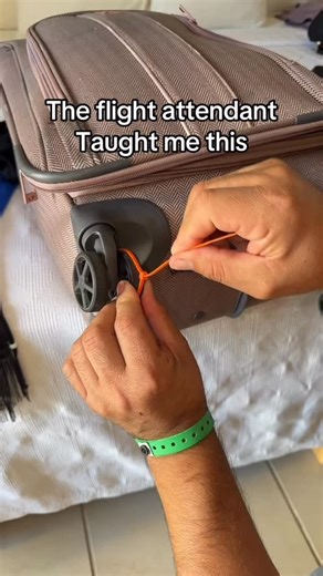 Meche Ramirez on Instagram: "This is genius travel hack. #hack #traveling #fblifestyle😍❤️🙏 #tipsandtricks #lifehack"