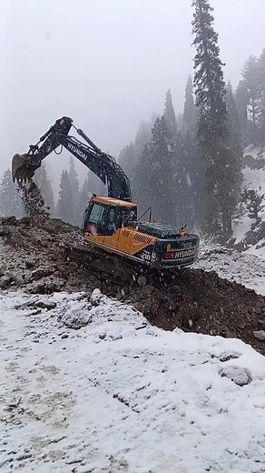 Heavy Machine And Heavy Operator #flypシ #tiktok #viral ##operator_excavator #viralmyvideoplztiktok