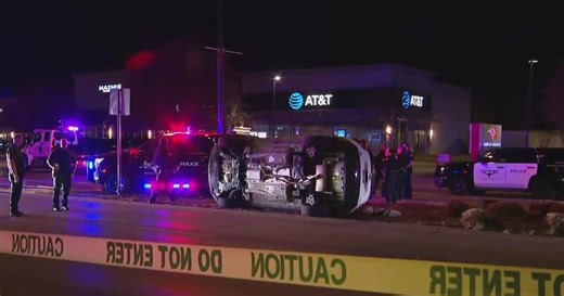 High-speed chase ends in rollover crash in West Fort Worth, suspects taken in ambulances