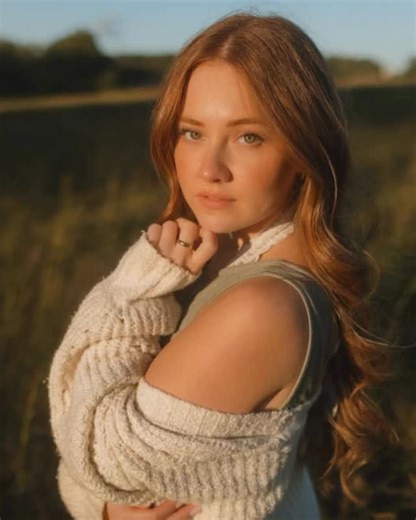 Faith Artist Agency | Get to know @amandanolanmusic, November’s featured artist! •Amanda is originally from Pennsylvania, where she began writing, recording,... | Instagram