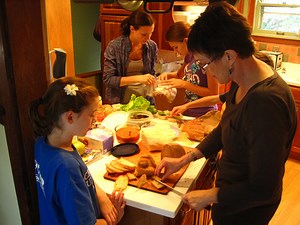 Pros and Cons of 5 Common Kitchen Layouts