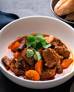 253K views · 10K reactions | Vietnamese Beef Stew ✌️ The depth of flavour in this slow-cook is off the charts! Get the recipe: https://www.marionskitchen.com/vietnamese-beef-stew/ | Marion Grasby | Facebook