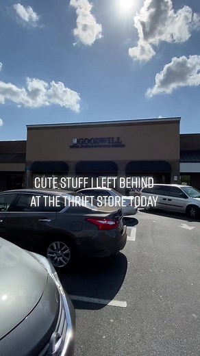 joyamore (@joyamore2)’s videos with About Damn Time - Lizzo