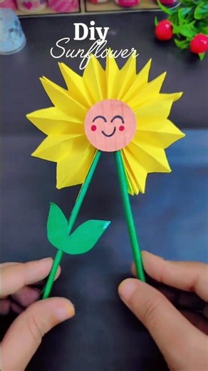 Create Beautiful Paper Sunflower 🌻 #kidscrafts #shoolcraft #diy #sunflower #youtubeshorts