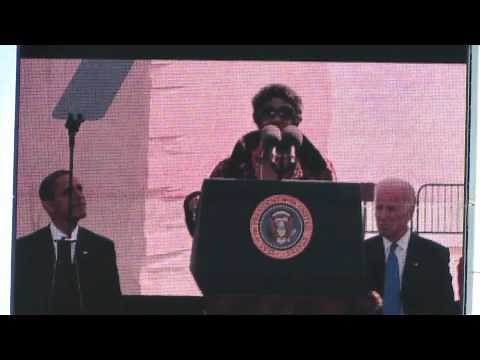 Aretha Franklin Sings "Precious Lord" At The MLK Monument Dedication [HD] - October 16, 2011