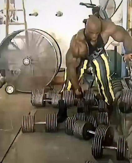 Yeah Buddy, just got home from an off the chain European tour and can’t wait to get back in the gym to hit some chest and tris! | Ronnie Coleman