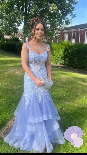 How unreal does Evie Jones from Saints Peter & Paul look on her prom night. You are now our Instagram profile picture 💜 📸 xx | Creme de la Creme