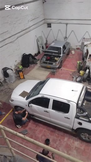 Mira el paso a paso del proceso de latonería en esta camioneta. Cuando la latonería se hace con técnica y detalle, el resultado se nota: ¡un acabado impecable! En Autoestima (antes ProntoCar) contamos con un equipo experto que cuida cada detalle para que tu carro quede como nuevo.