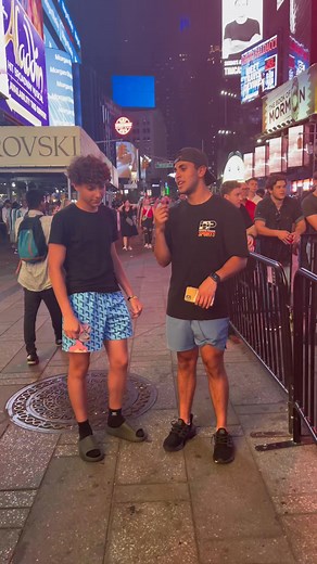 Did YOU know the Periodic Table question？😳🫣🫢 #usa #nyc #newyork #timesquare #fun #BOOMchallenge #foryoupageシ #videointerview #reel #reels #viralvideo #reelsvideo | Justin awad