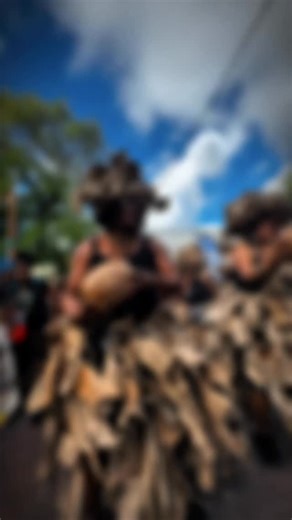 Orange Caraïbe on Instagram: "Le carnaval de Martinique comme si vous y étiez. Une immersion au cœur d’un événement qui unit et fait rayonner le territoire. Merci à @lorine___ocarnaval pour ces belles images. #carnavalmartinique #carnaval2026 #martinique #orange"