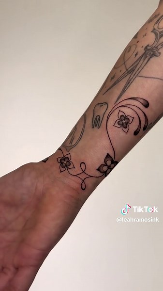 One of my flash designs a bit adjusted for Emma! This tattoo was meant to be here and you can’t tell me otherwise. Thank you Emma for your trust! The universe brought us together and I’m forever grateful 🫶🏽🫶🏽🫶🏽 My books are still open! Click the link in my bio to fill out a request form and I’ll get back to you with a scheduling link! DM me if you have any questions✨ @Ultrashade Tattoos #tattooapprentice #columbusohio #flashtattoo #columbustattooers