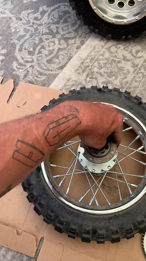 How to change out a free wheel on the razor sx500 #bradofalltrades22