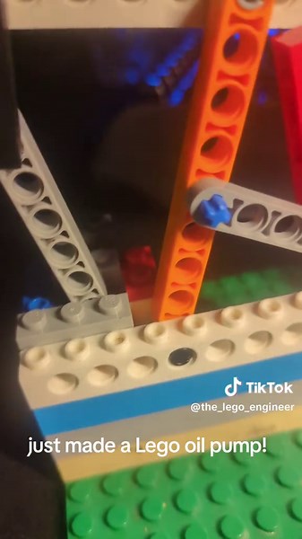 Creando una Bomba de Aceite con Lego