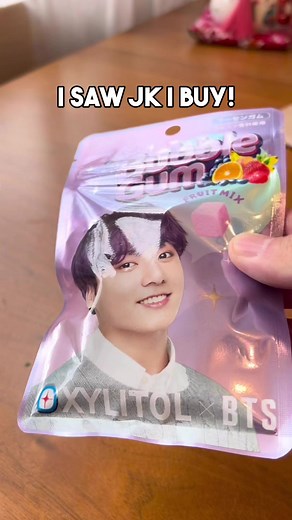 116K views · 849 reactions | Gums in Korea comes with these mini post it notes which is actually the wrappers for when you are done! #jk #bts #jungkookbts #jungkook #Xylitol #XYLITOLxBTS #SmartPackaging | adrianwidjy | Facebook