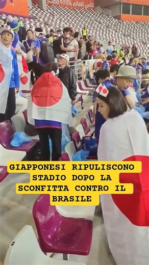 GIAPPONESI ripuliscono stadio #shorts #ultras