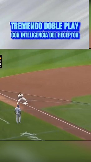 Tremenda jugada de inteligencia del receptor ⚾🤯 #BeisbolizaTuVida #GrandesLigas #BeisbolLatino #MLB #beisbol #baseball #MLBB | PLAY SPORT