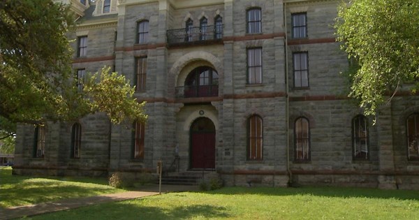 Goliad County gets state grant for courthouse improvements