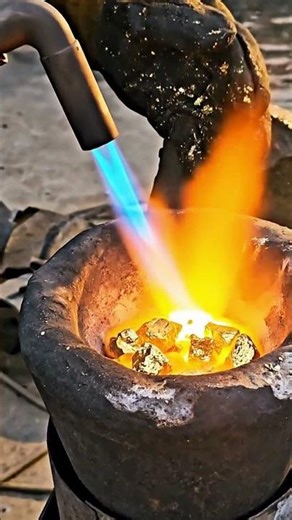 Turning Molten Gold Into a Stunning Horse Gold Bar! 🔥🐎💰 #GoldCasting #MoltenGold #shorts