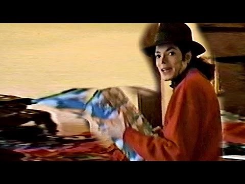 Michael Jackson - Christmas at Neverland Ranch | Home Footage 1993 | (GMJHD)