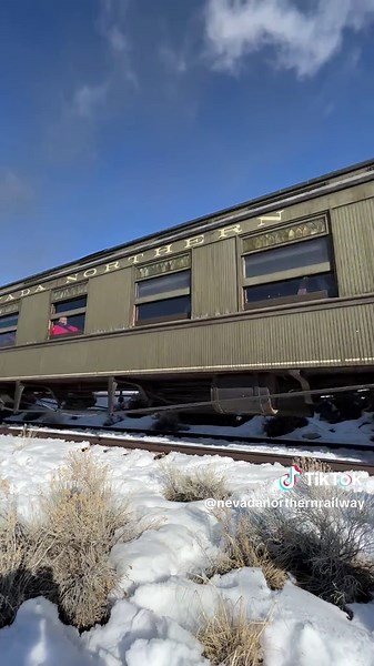 Stunning Winter Shots of Locomotive 81