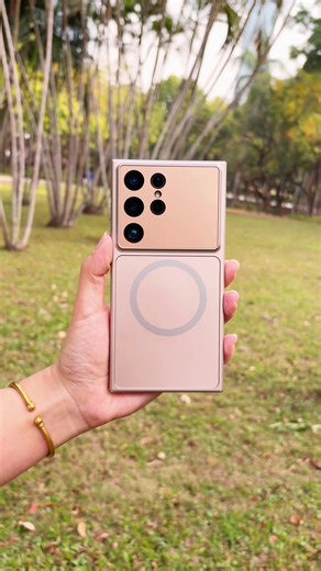 Exploring Samsung's Gold Colors for S24 Ultra