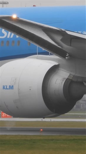 PURE GE-90 ENGINES POWER!!!! 🔊 #shorts #777300er #aviation #takeoff