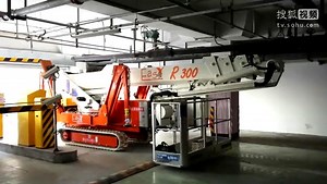 普雷斯特_30米高空作业平台_进口升降机_登高车出车库视频