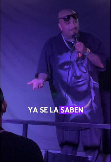 Cosas de cholos: Comedia mexicana al estilo stand-up