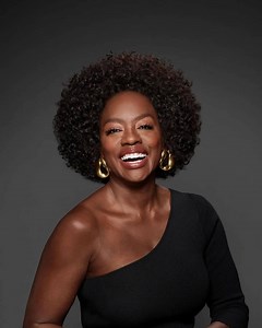 35K views · 1.1K reactions | Elle va incarner Michelle Obama prochainement dans une série évènement, elle est aussi la première femme noire à avoir remporté un Oscar, un Emmy et un Tony Awards après avoir été révélée dans la série « How to get away with murder » C’est Viola Davis . | Loopsider | Facebook