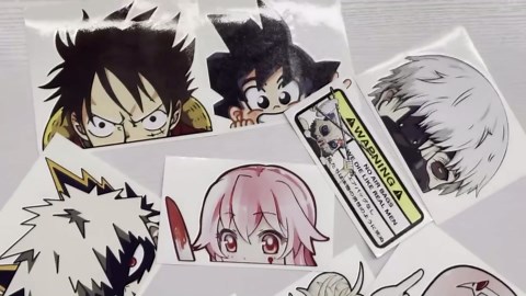 EARLFAMILY 5.1'' Sticker for Pink Hair Girl Peeker Big Head Anime Vinyl Rear Windshield Trunk Decal Car Accessories