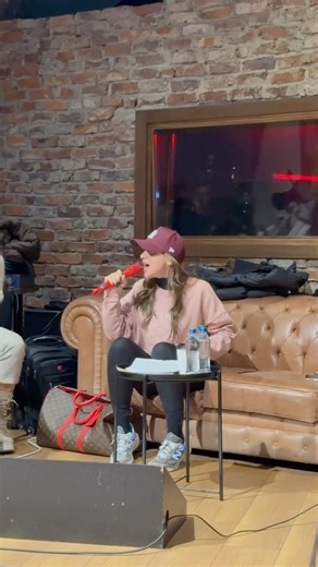 Hadise | Yılbaşı provaları❤️ Real moments only🐣🤗 | Instagram