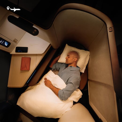 Travel comfortably to the United States and Canada on Cathay Pacific, for a journey shaped by comfort and ease. | Cathay Pacific