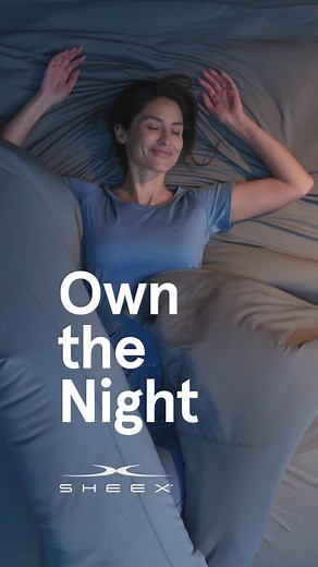 Stay cool and comfortable all night with SHEEX® Original Performance Sheets, crafted with advanced cooling technology to regulate your body temperature. Perfect for hot sleepers, these sheets provide a refreshing sleep environment for your best night's rest. | SHEEX