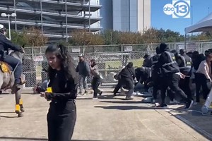 Hundreds rush through gates of Travis Scott show hours before fatal crowd surge