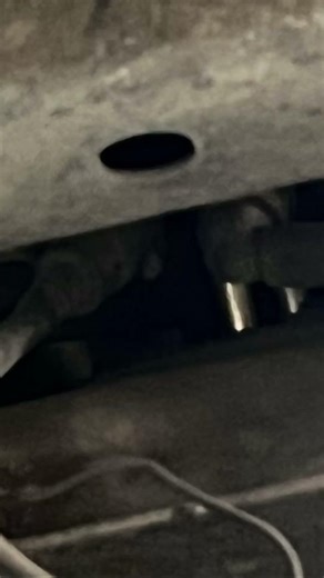 #DreamTrackAI First time in tank fuel pump replacement in my 86 bronco xlt