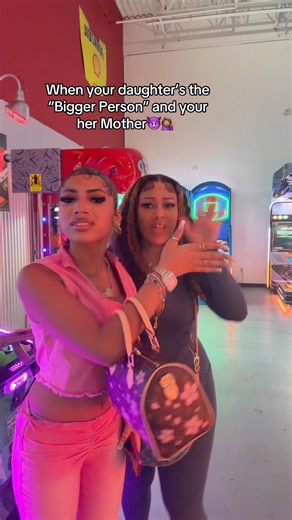 We outside😈😂 #funnyshorts #relatable #motherdaughter