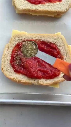 Gooey Pizza Lava Toast Recipe