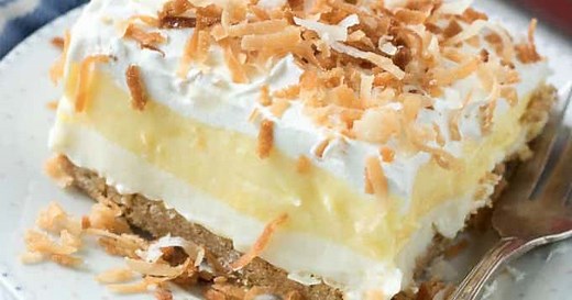 NO BAKE COCONUT CREAM LAYERED DESSERT