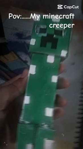 DIY:Minecraft creeper with cardboard.