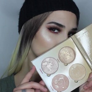 Love you all!!! 💕❤ (Had to re-upload it) Huda Beauty lashes in Marilyn and #hudabeautyrosegoldpalette Al Asyl Argan oil - use code "SANDRA10" for 10%off Anastasia Beverly Hills #glowkit Sun Dipped Donalovehair Dark Brown Ombre Blonde Wig SNY094 - use code "miyagi" for a discount wet n wild Lipgloss Bronze Berry | SandraMiyagi Makeup