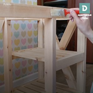 510K views · 2.3K reactions | Cet homme fabrique un bureau d'ordinateur tendance à moindre coût ! | Demotivateur Atelier | Facebook