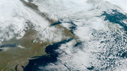 Sprawling storm sparks gravity waves in the skies over Canada - The Weather Network