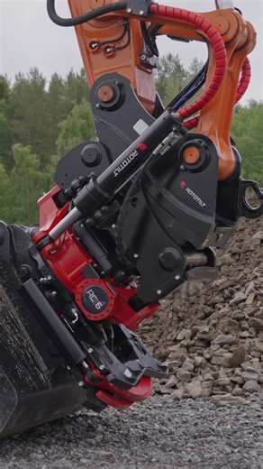 Safety and time saved with Rototilt QuickChange! With QuickChange you can change tools in only a few seconds, and without leaving the excavator cab. In other words, you minimize the risk of injuries and save time on site. Visit rototilt.com to find out more! | Rototilt